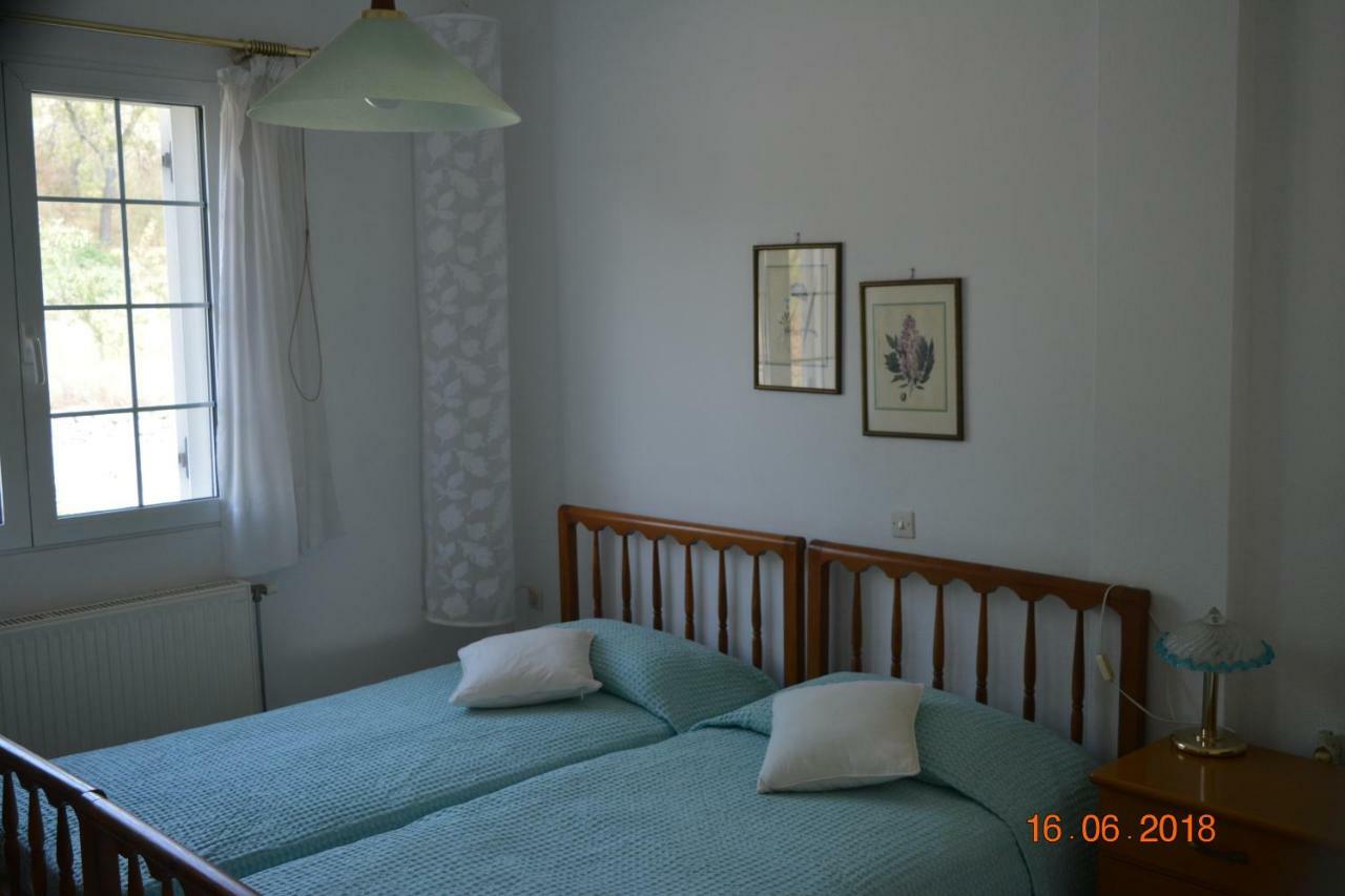 Eleni'S Village Relaxation Home إيديبسوس المظهر الخارجي الصورة