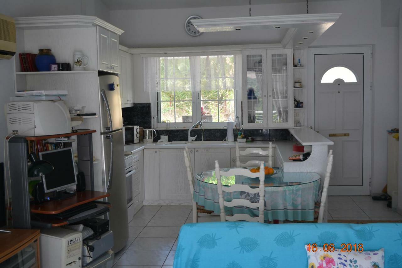 Eleni'S Village Relaxation Home إيديبسوس المظهر الخارجي الصورة